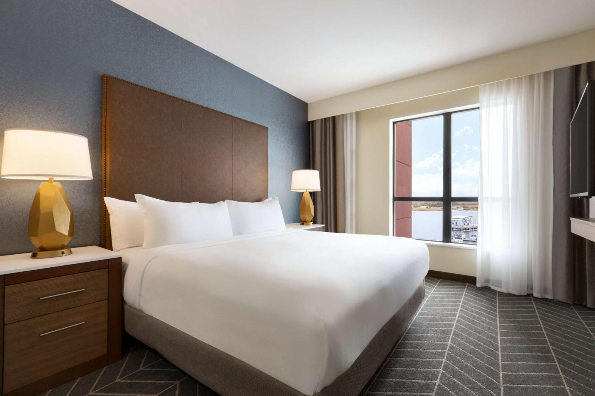 Embassy Suites By Hilton Wilmington Riverfront Esterno foto
