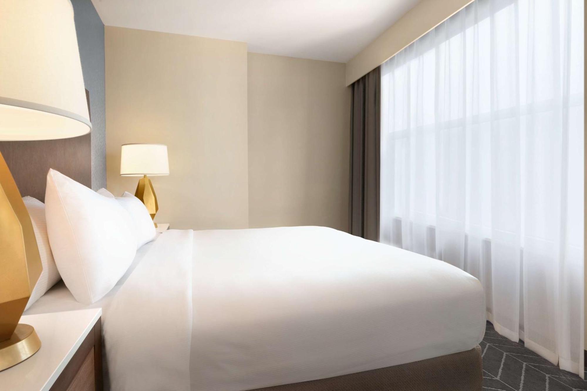 Embassy Suites By Hilton Wilmington Riverfront Esterno foto