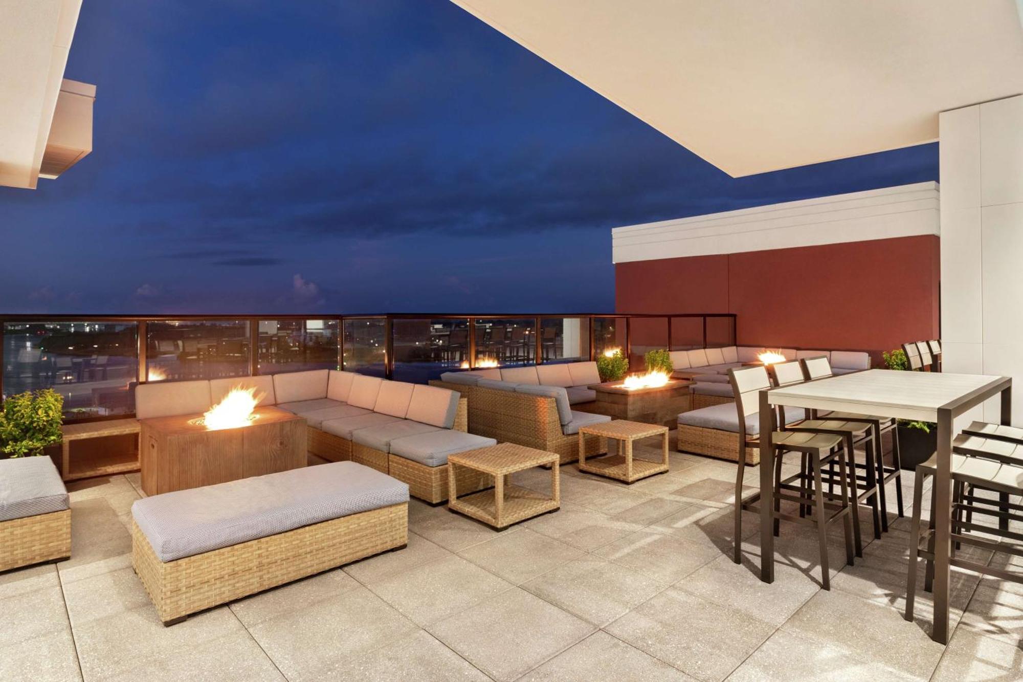 Embassy Suites By Hilton Wilmington Riverfront Esterno foto