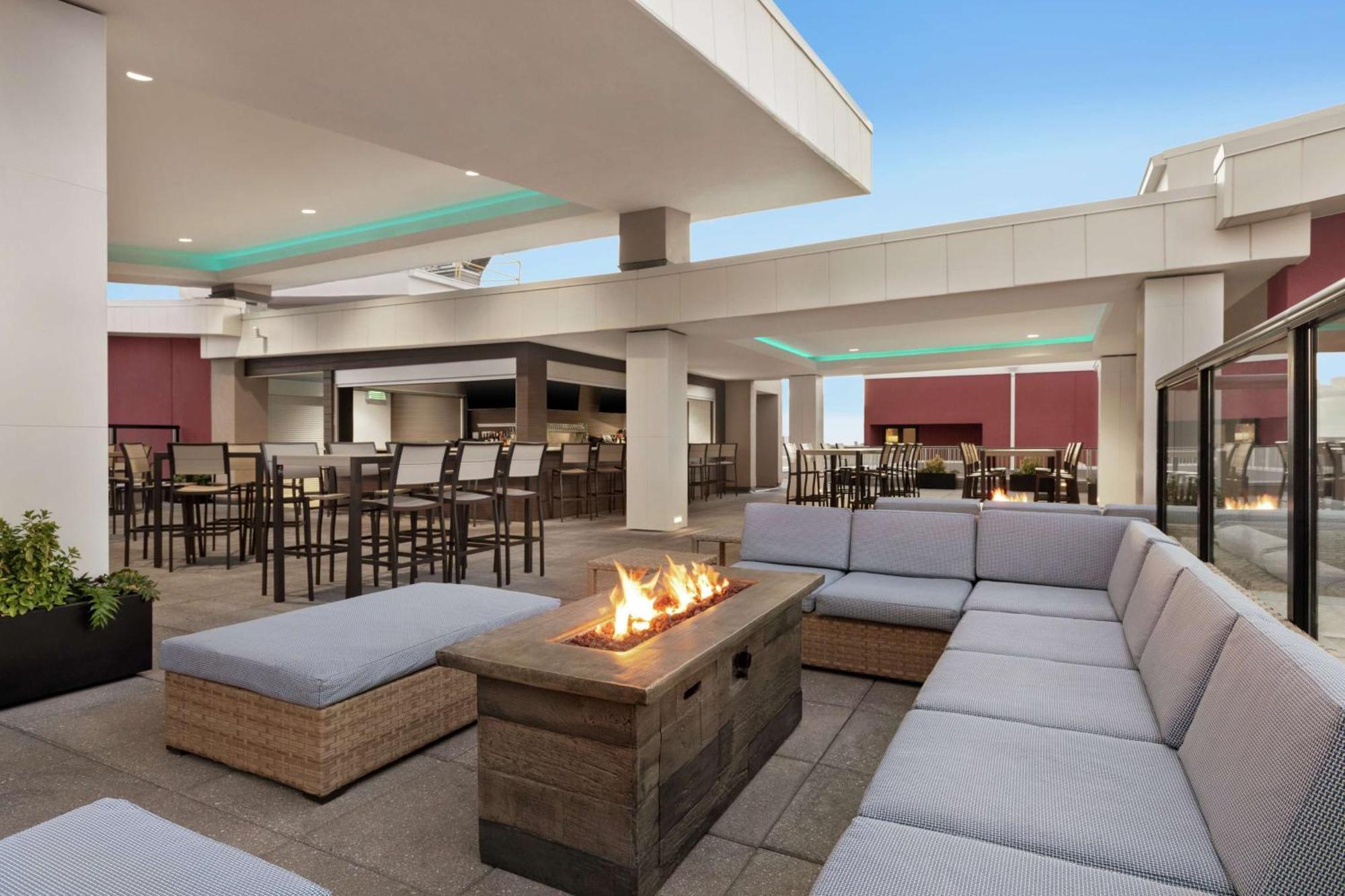 Embassy Suites By Hilton Wilmington Riverfront Esterno foto