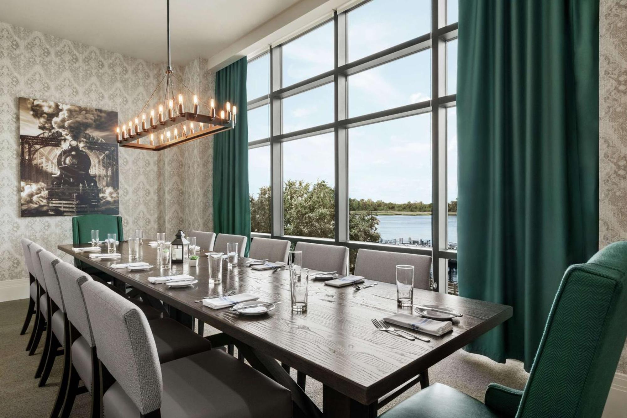 Embassy Suites By Hilton Wilmington Riverfront Esterno foto