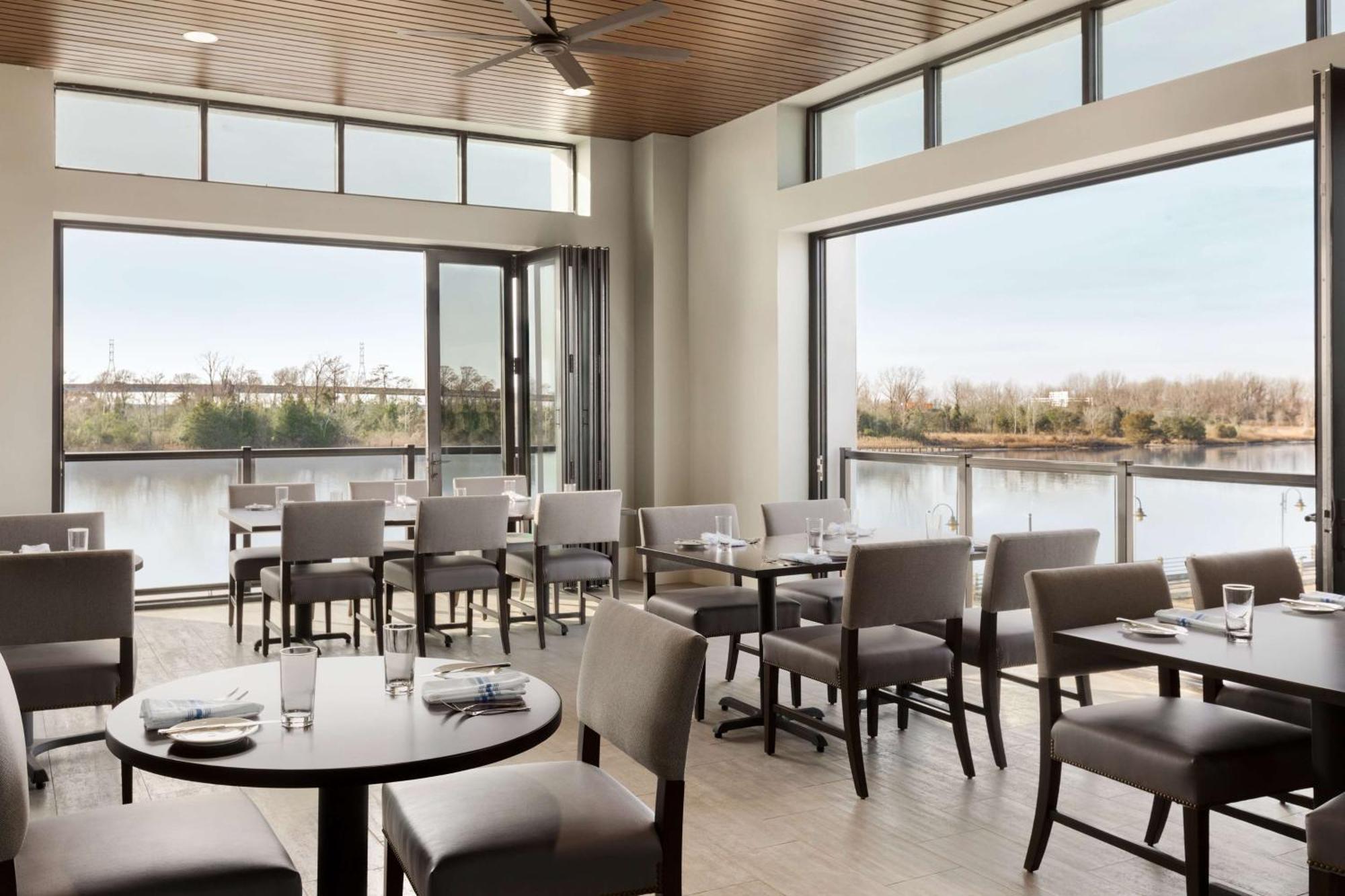 Embassy Suites By Hilton Wilmington Riverfront Esterno foto